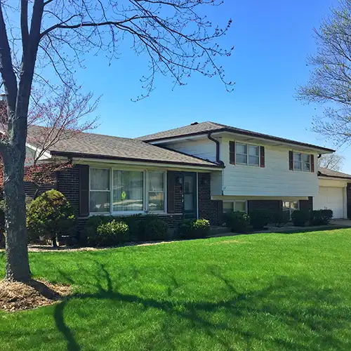 Lawn Mowing and Lawn Care Services by Landcare and Lawn Maintenance McCullom Lake Illinois